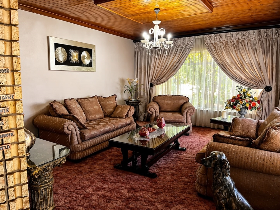 4 Bedroom Property for Sale in Flimieda North West
